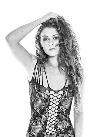 FAN-Allie-08477-HK-BW-1