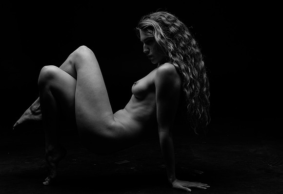 Eclipse Monday-Yoga-BW-06899